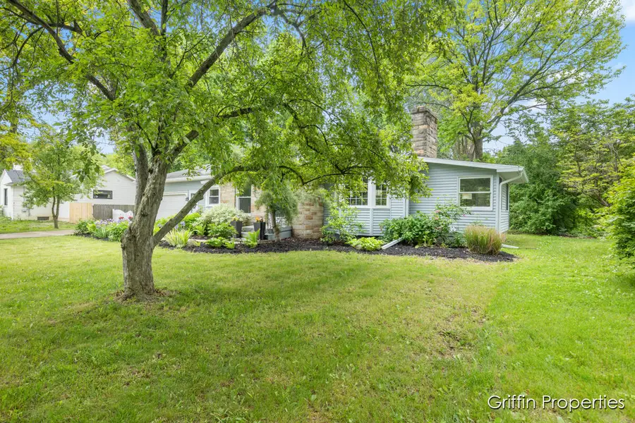 3020 Cascade Road Se, Grand Rapids, MI 49506 - Image #2