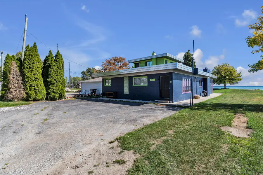 37252 Jefferson Avenue, Harrison Township, MI 48045 - Image #2