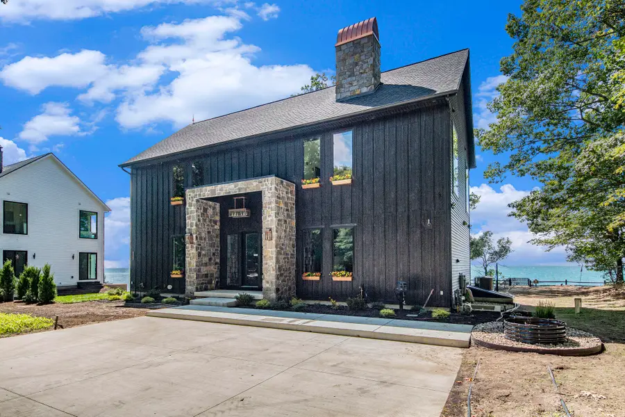 2578 Lakeshore Drive, Fennville, MI 49408 - Image #2