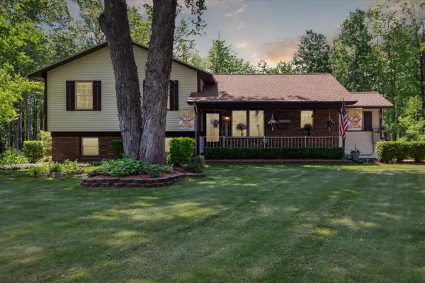 10343 N Walnut Avenue, Bitely, MI 49309