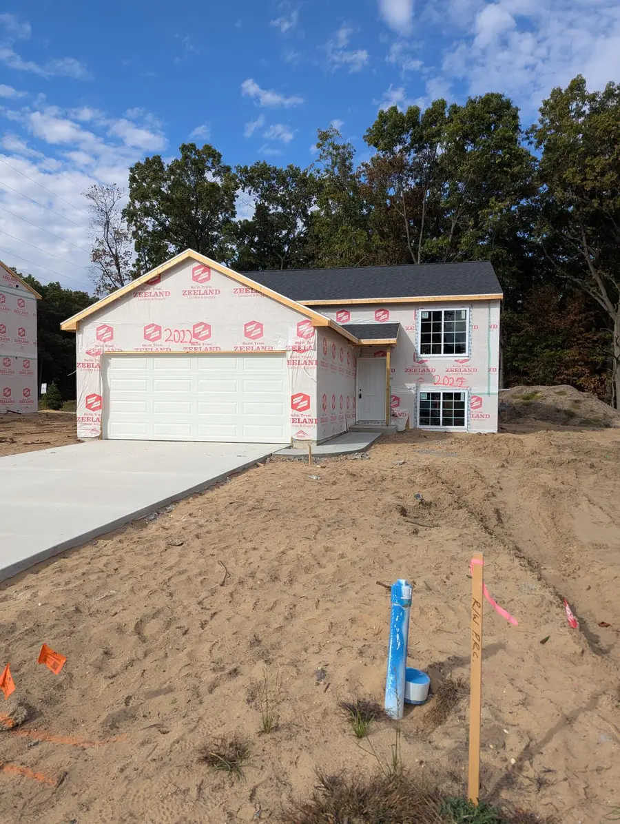 2022 Kristin Court, Muskegon, MI 49442 - Image #2