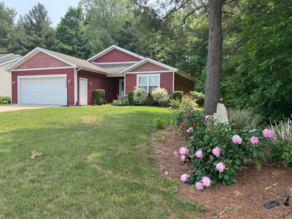 10505 Compton Drive, South Haven, MI 49090 - Image #1