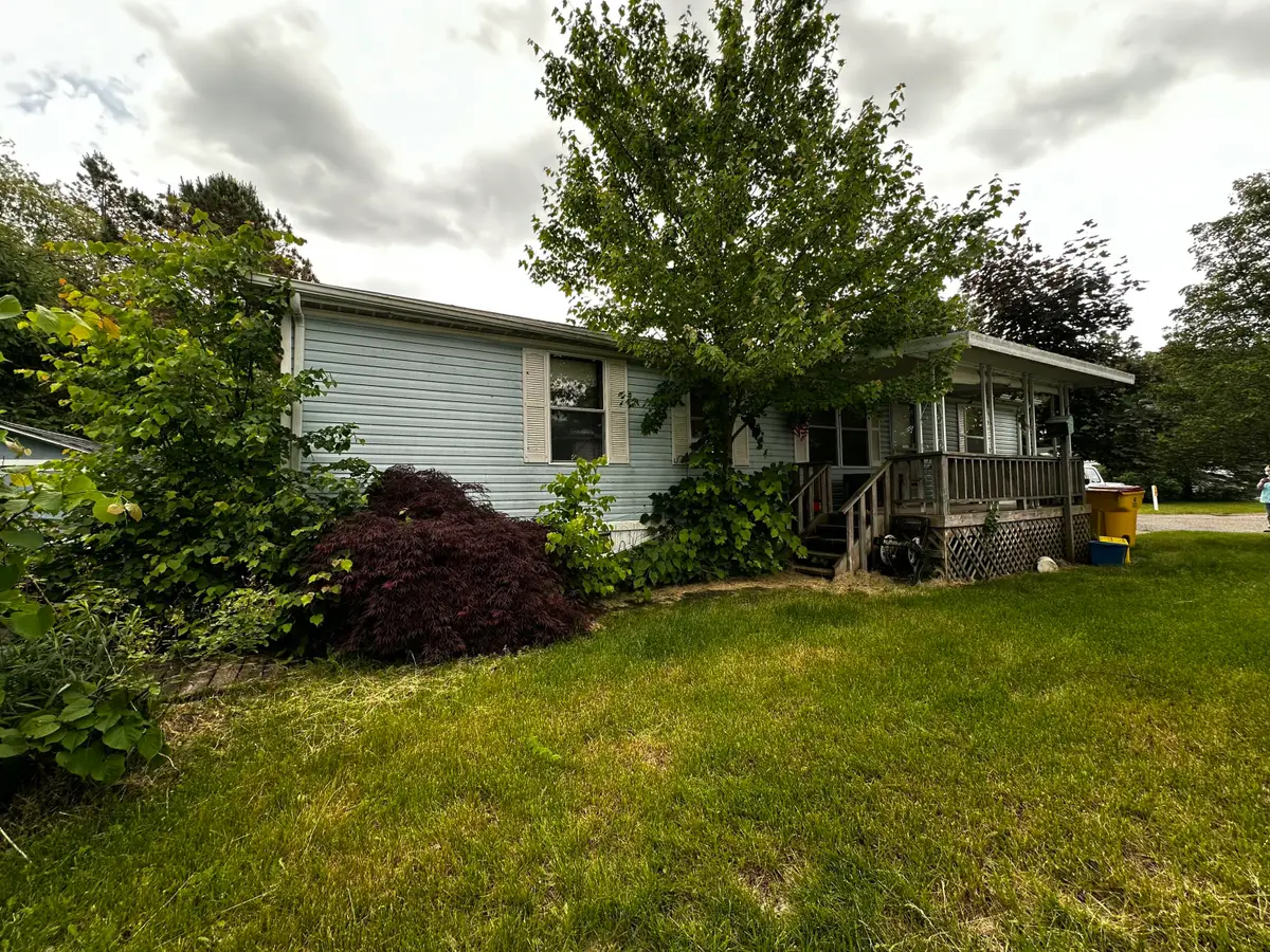 411 Aquaview Drive, Oxford, MI 48371 - #1