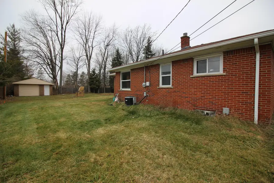 3816 Pokley Court, Sterling Heights, MI 48310 - Image #3