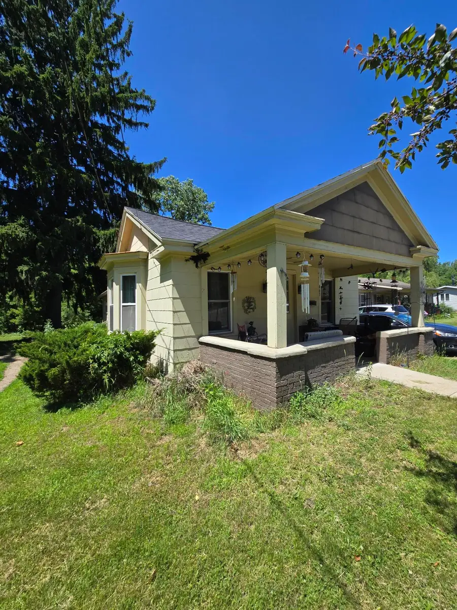 463 E Chicago Street, Jonesville, MI 49250 - Image #2