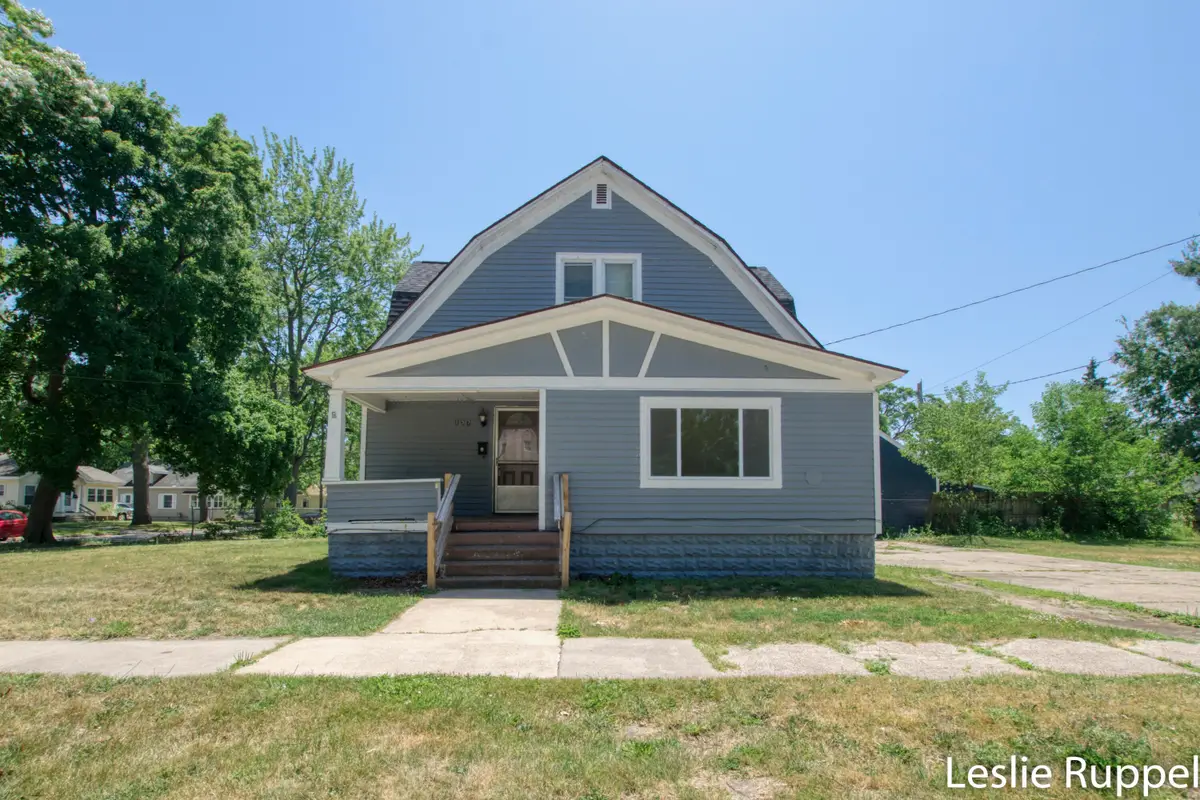 137 E Grand Avenue, Muskegon, MI 49442 - Image #1