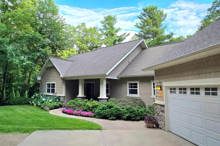 8702 E 98th Street, Howard City, MI 49329 - Image #3