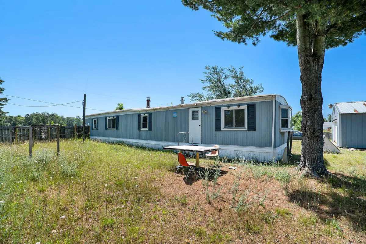 10295 S Osborn Avenue, Fremont, MI 49412 - Image #1