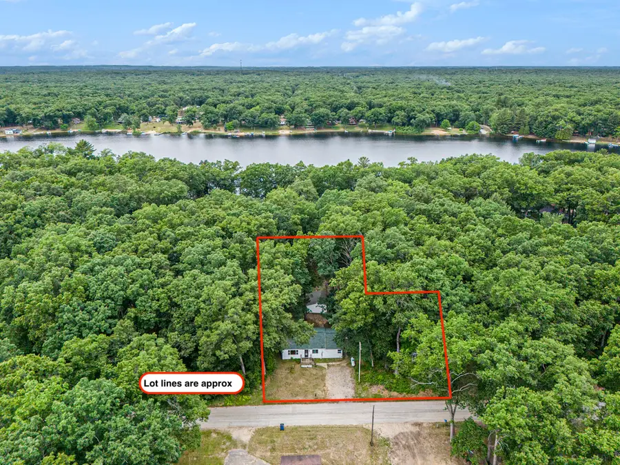 105 S Emerson Lake Road, Branch, MI 49402 - Image #2