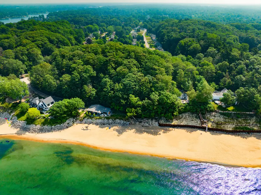 5043 Maranatha Drive, Norton Shores, MI 49441 - Image #2