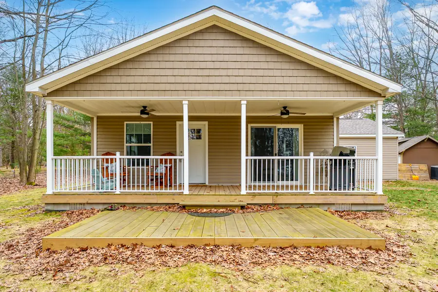 08311 W Shore Drive, Grand Junction, MI 49056 - Image #2