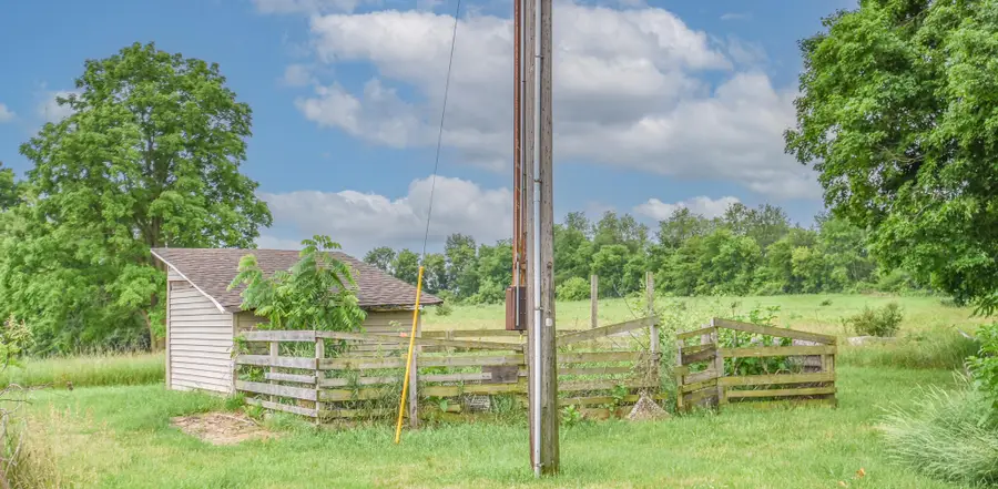 1085 E Chicago Road, Quincy, MI 49082 - Image #3