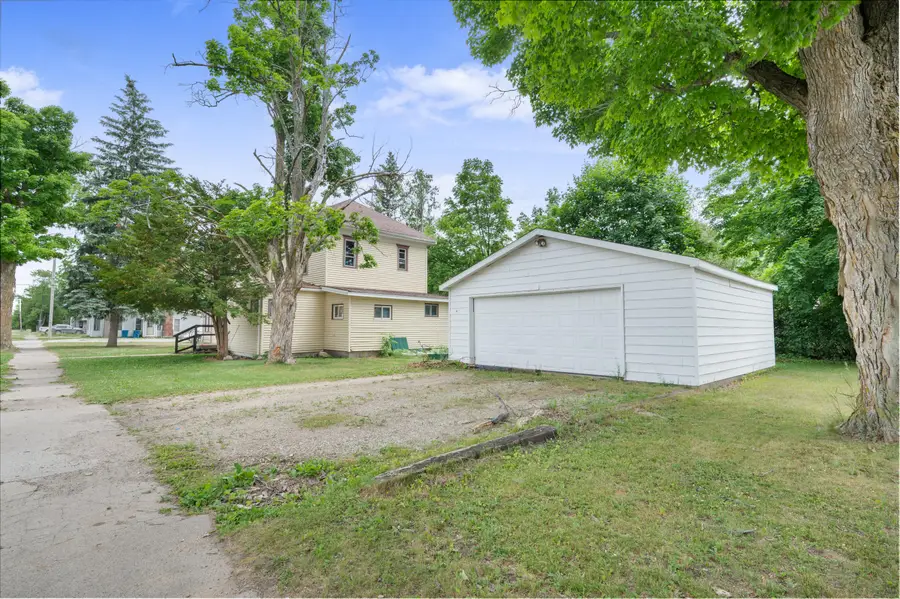 405 W 5th Street, Evart, MI 49631 - Image #3
