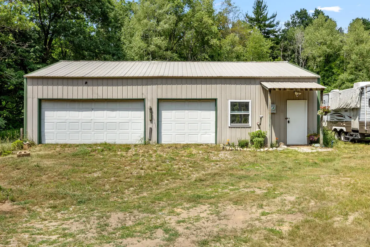 17460 Mcphail Avenue Ne, Cedar Springs, MI 49319 - Image #1