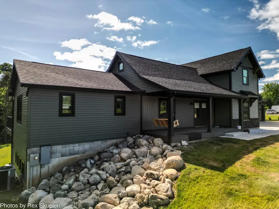 17090 Kenowa Avenue, Kent City, MI 49330 - Image #2