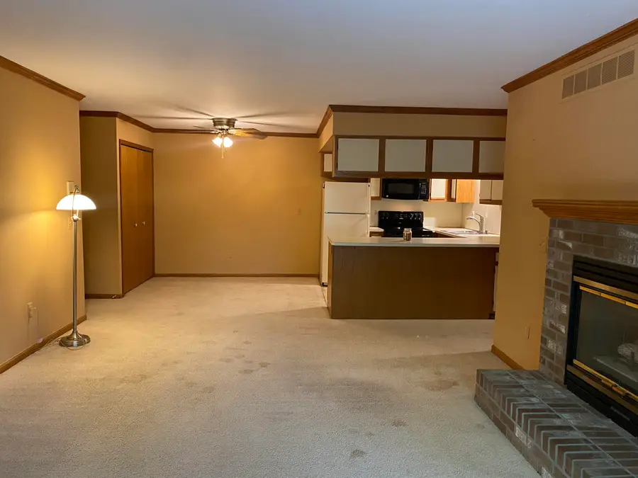 30566 Oakridge Manor Drive #24, Roseville, MI 48066 - Image #2