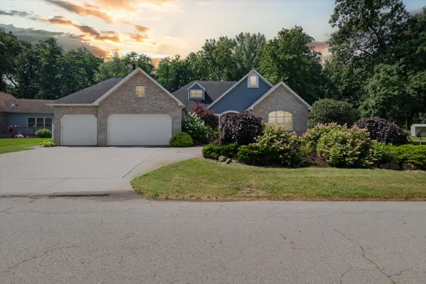 24029 South Shore Drive, Edwardsburg, MI 49112