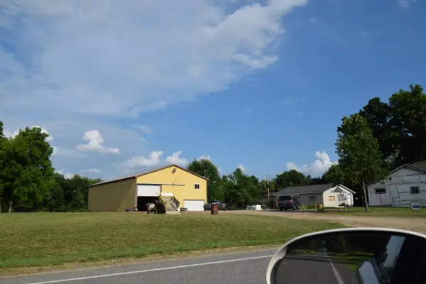 71627 County Road 681, Hartford, MI 49057