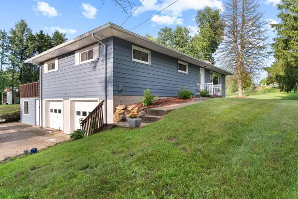 3900 W Bacon Road, Hillsdale, MI 49242