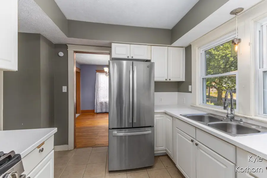 2126 Wyoming Avenue Sw, Wyoming, MI 49519 - Image #3