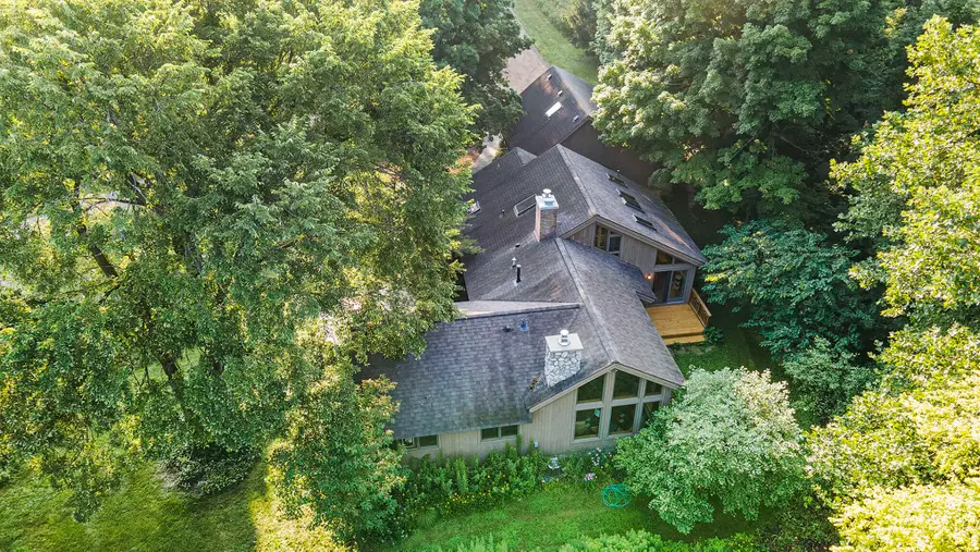 9308 W Guernsey Lake Road Road, Delton, MI 49046 - Image #2