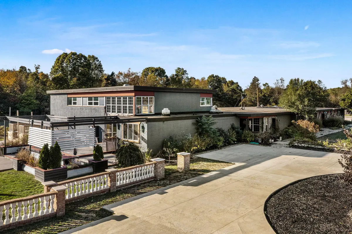 70700 Ironwood Drive, Niles, MI 49120 - Image #1