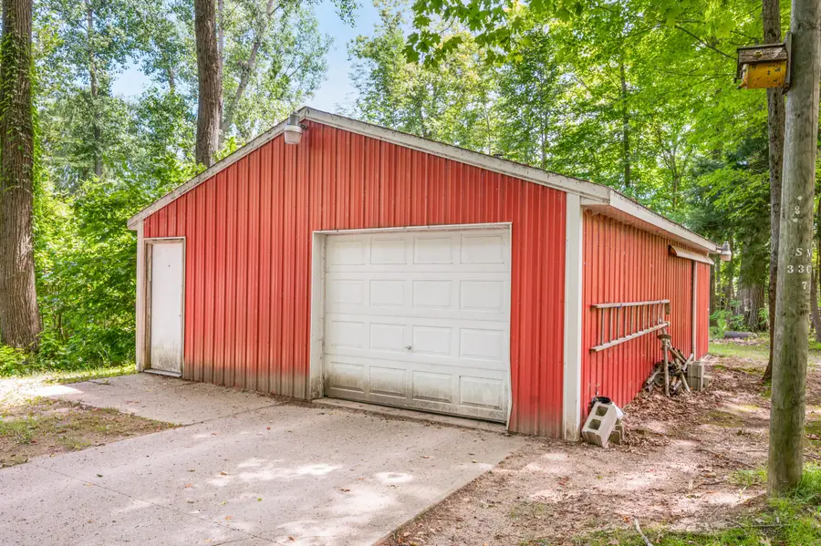 7746 N Manitonka Drive, Weidman, MI 48893 - Image #2