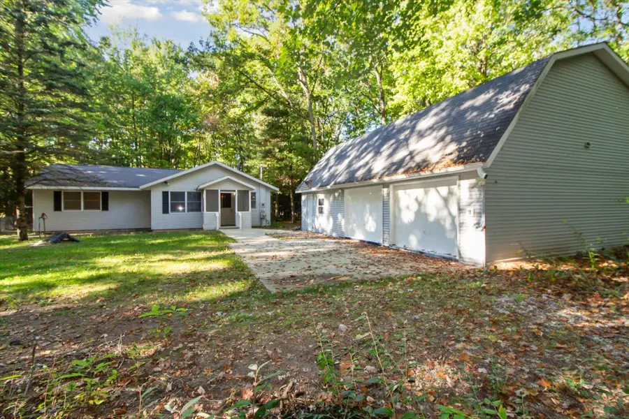 878 N Wolf Avenue, Baldwin, MI 49304 - Image #2