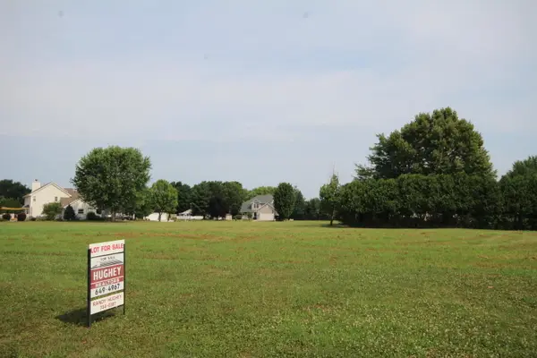 872 Maple Meadows Avenue, Vicksburg, MI 49097