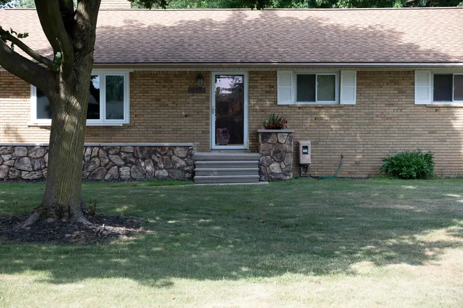219 Ottawa Drive, Troy, MI 48085 - Image #2