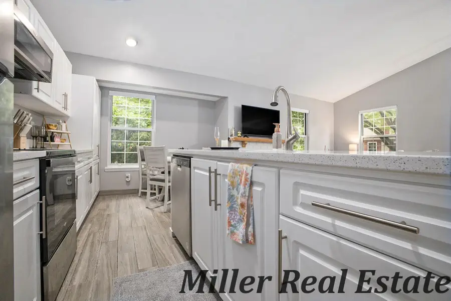 3586 Whispering Brook Court Se, Kentwood, MI 49508 - Image #2