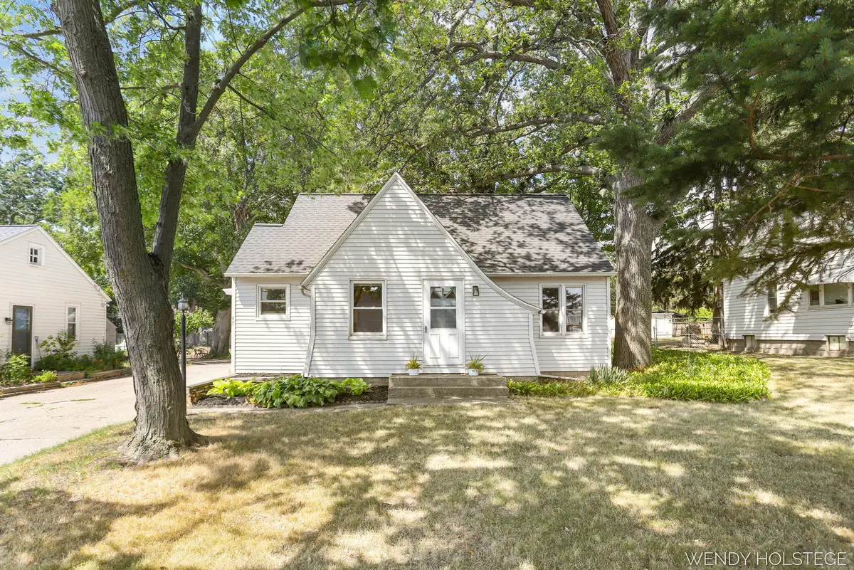 97 W Lakewood Boulevard, Holland, MI 49424 - Image #1