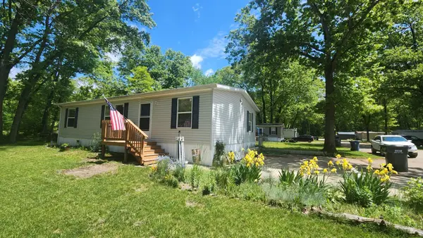 2371 Maple Lane, Dorr, MI 49323