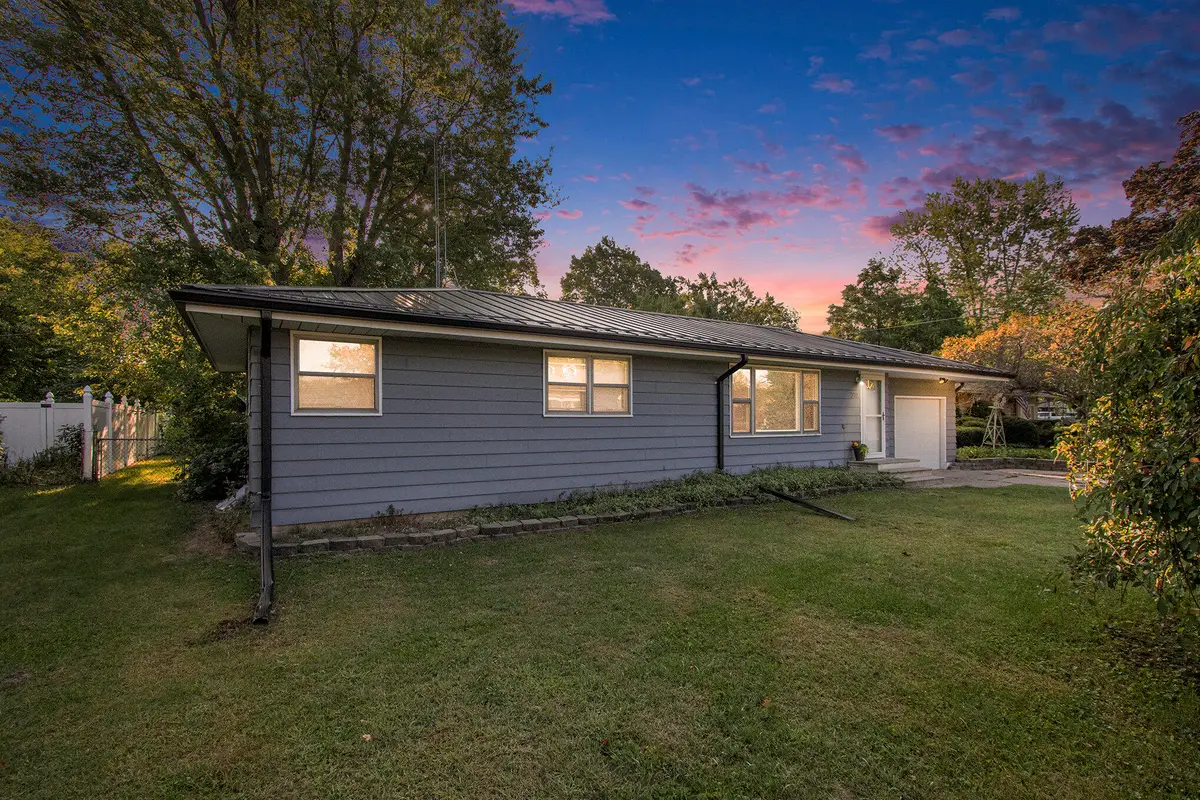 2705 Oakwood Lane, Saint Joseph, MI 49085 - #1