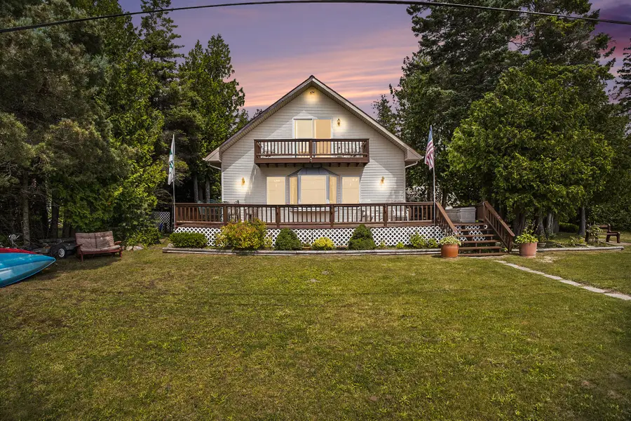 1445 Us-2, Saint Ignace, MI 49781 - Image #2