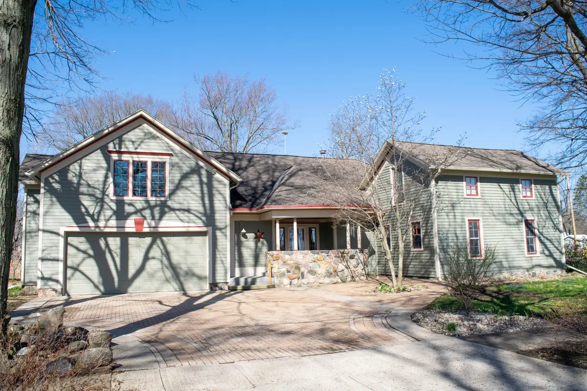 136 E South Street, Athens, MI 49011 - Image #1