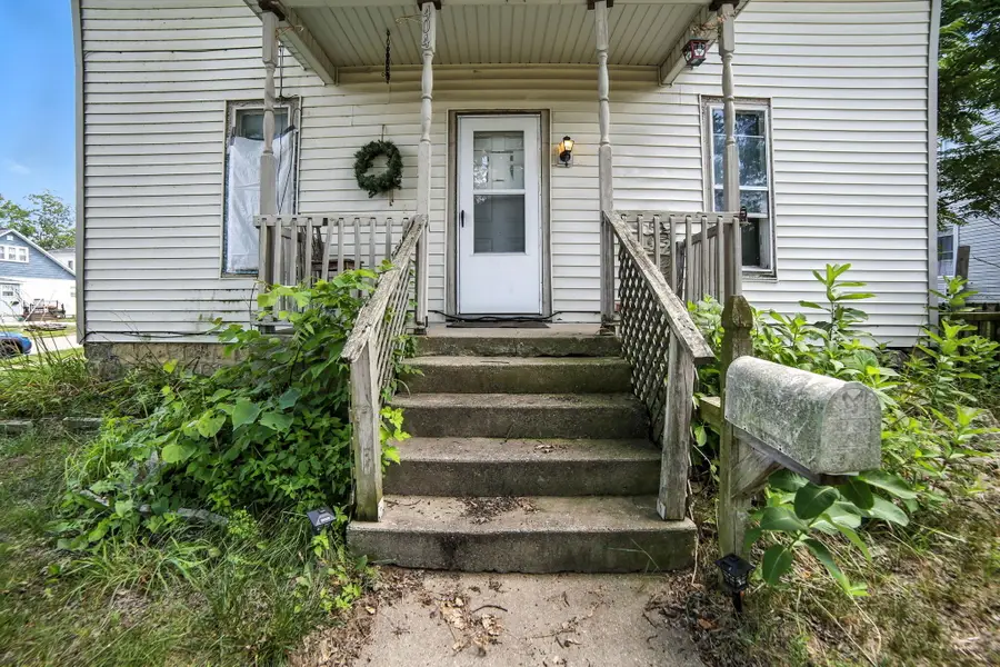 404 S Bridge Street, Belding, MI 48809 - Image #2