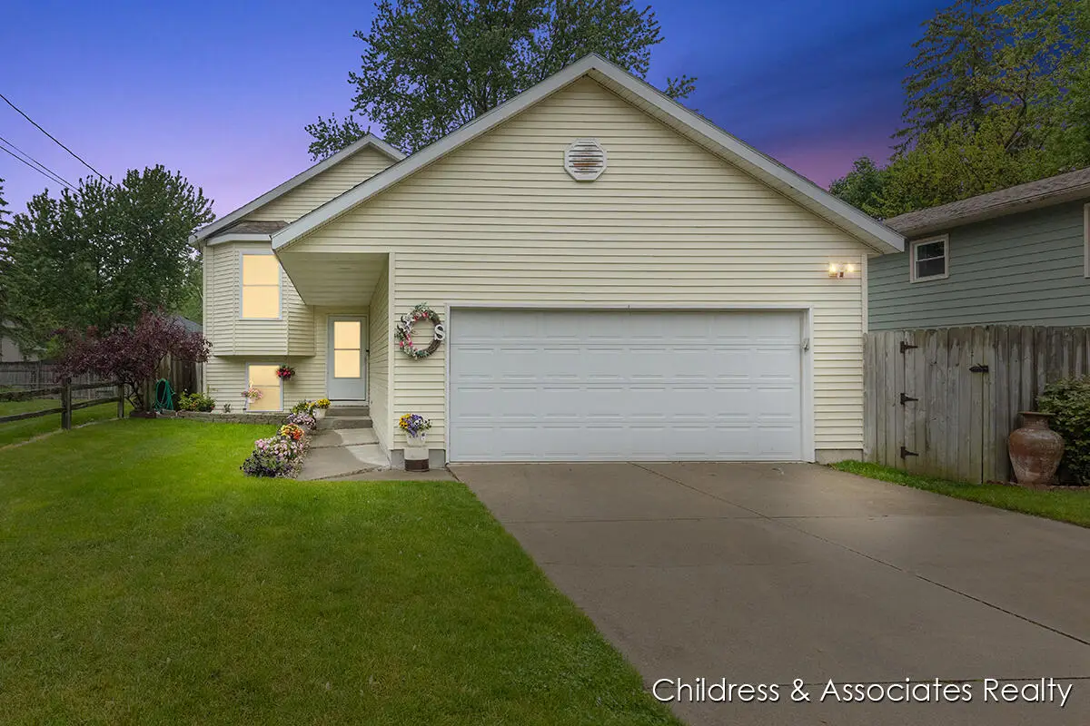 1300 Lancaster Avenue Nw, Grand Rapids, MI 49504 - Image #1