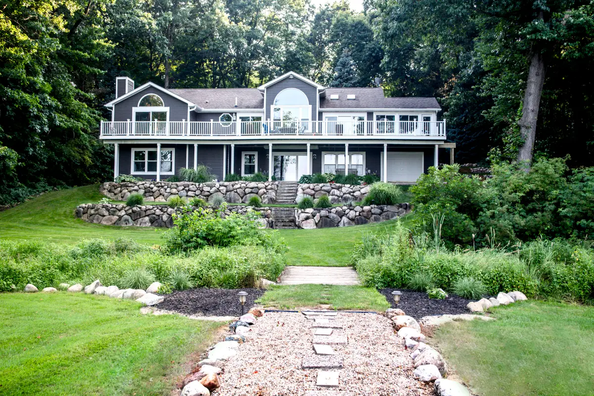 16366 Watersedge Drive, Vicksburg, MI 49097 - #1