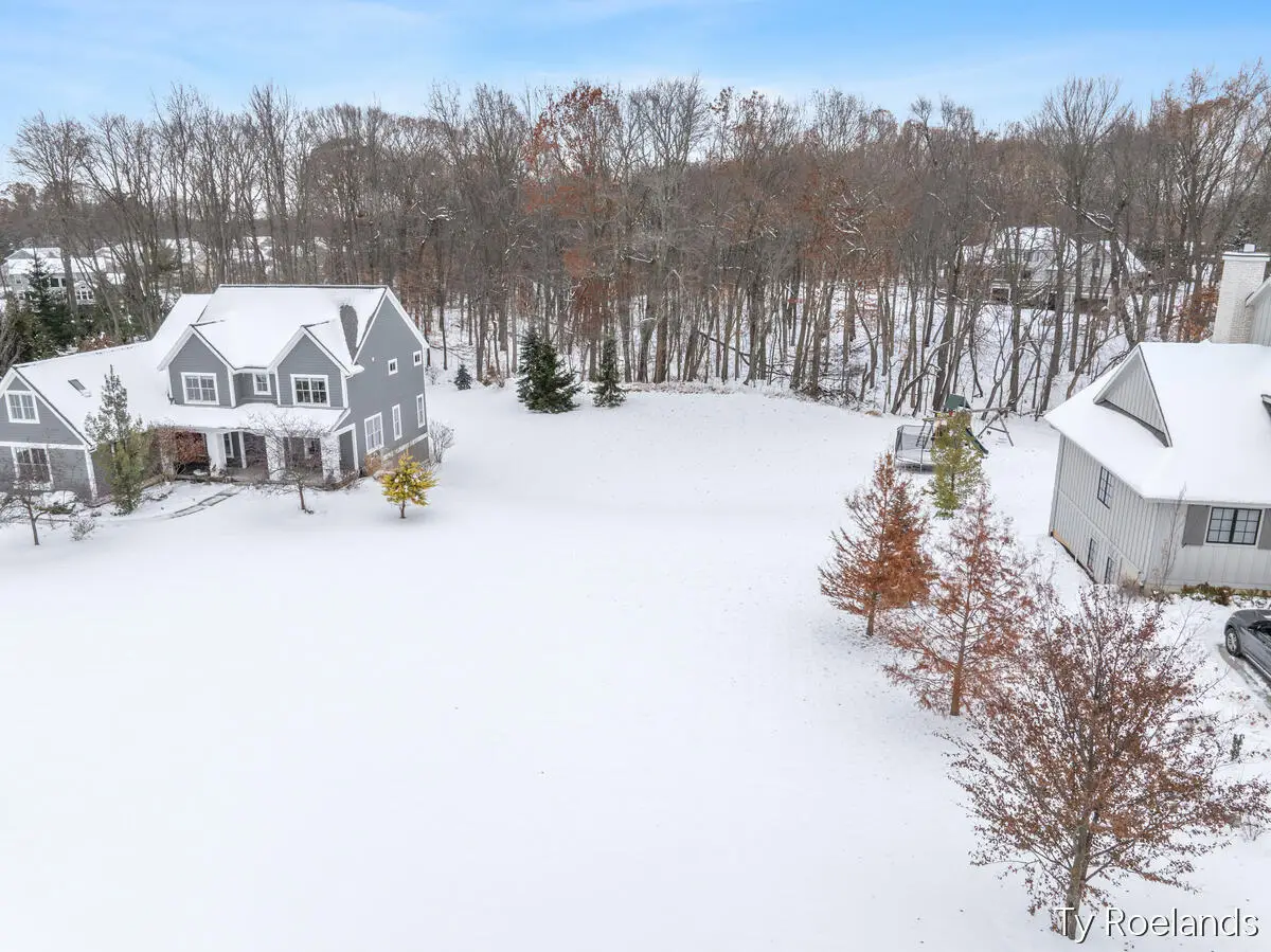 3769 Lake Birch Street Ne, Grand Rapids, MI 49525 - Image #1