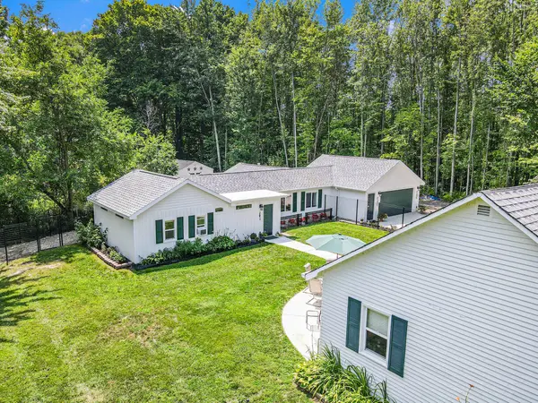 37858 County Road 665, Paw Paw, MI 49079