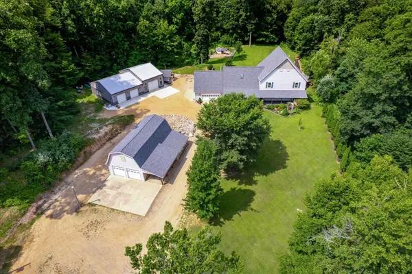 8632 Anchor Drive, Delton, MI 49046