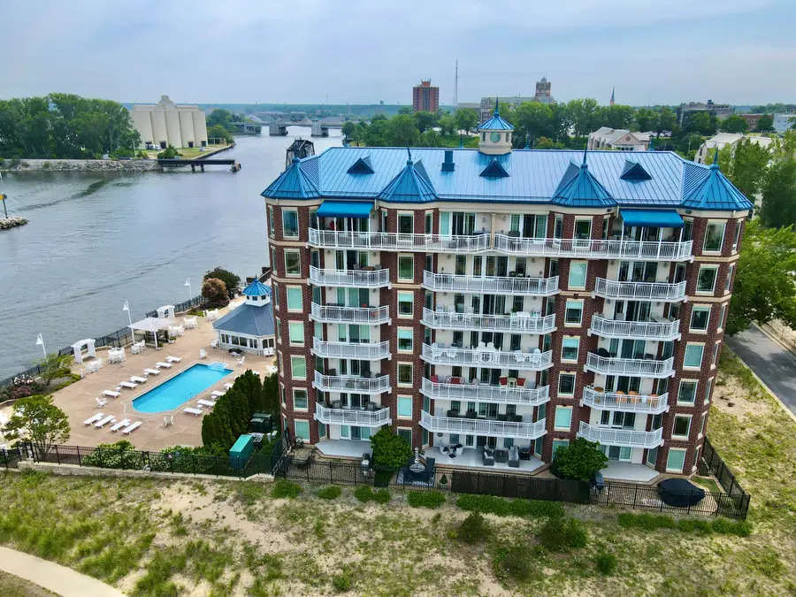 200 Lake Street #4C, Saint Joseph, MI 49085 - Image #2