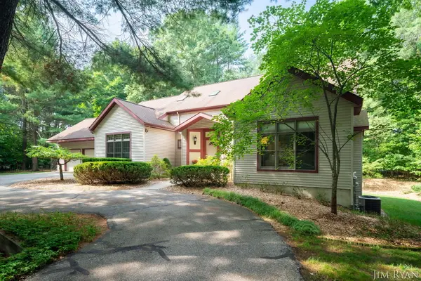 186 Tiffany Ridge Drive, Holland, MI 49424