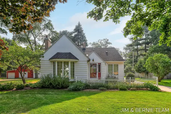 239 Waverly Road, Holland, MI 49423