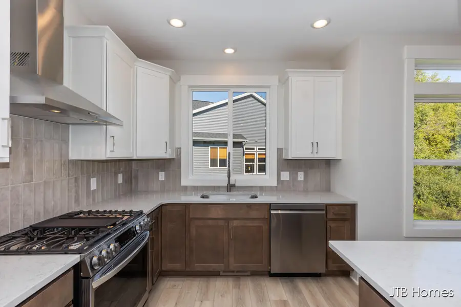 5454 Albright Avenue Sw #46, Grandville, MI 49418 - Image #3