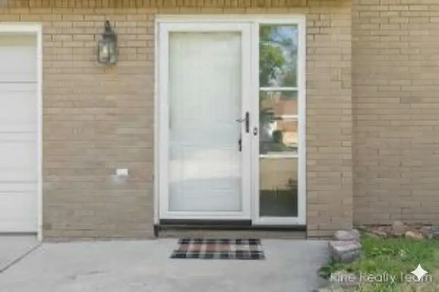 2200 Rossiter Pl Place, Lansing, MI 48911 - Image #2