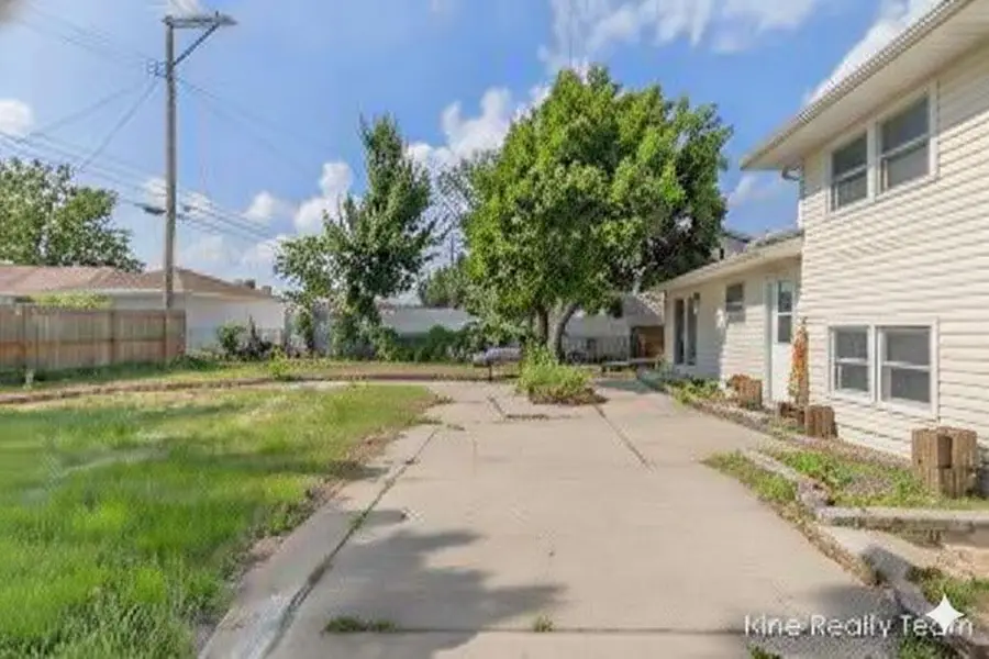 2200 Rossiter Pl Place, Lansing, MI 48911 - Image #3