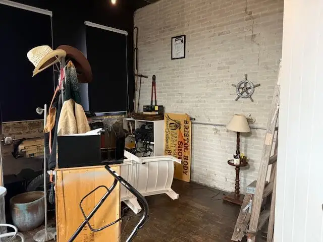 1099 E Wilcox Avenue, White Cloud, MI 49349 - Image #3