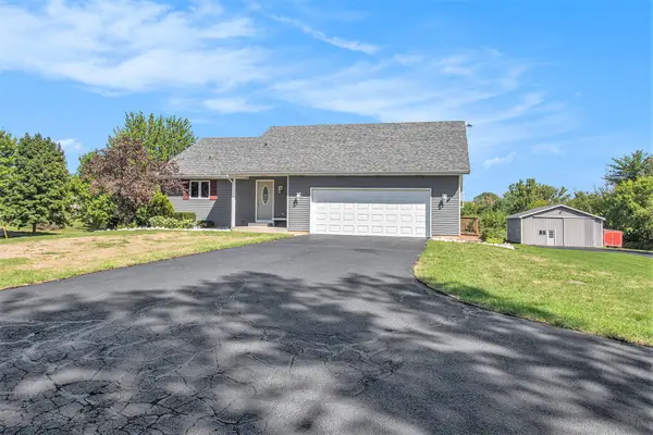 6103 142nd Avenue, Holland, MI 49423